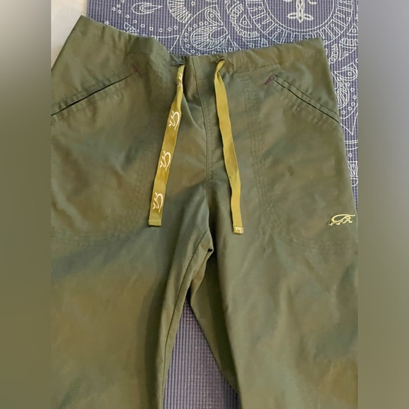 Iguana med Scrubby pants in green color size XS TP - Picture 10 of 10